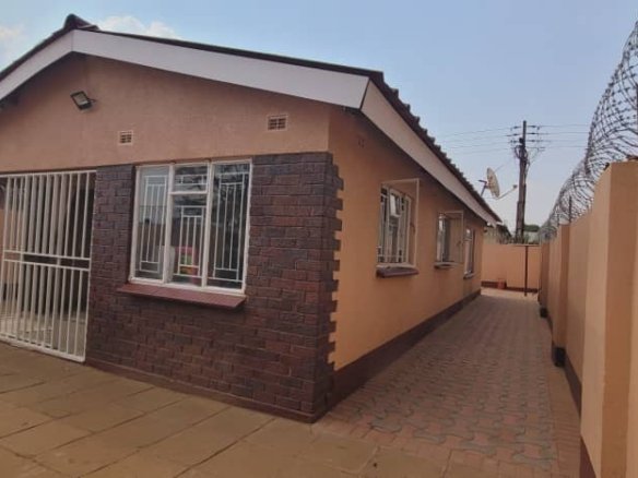 GLEN VIEW 3 HOUSE FOR SALE