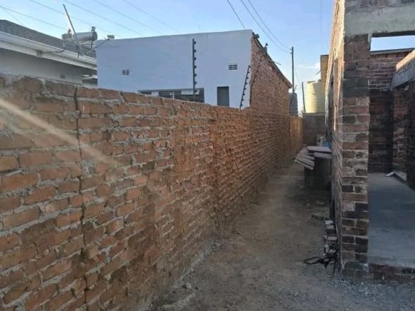 ERASMUS PARK HOUSE FOR SALE